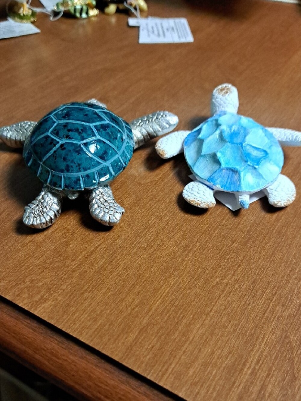 Set of 2 Decorative Sea Turtle Figurines - Teal & White/Blue - Picture 4 of 4